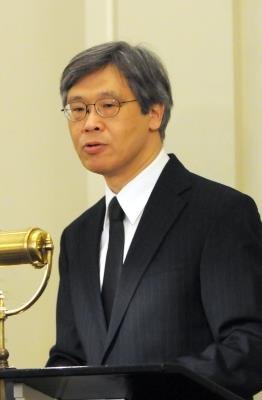 王德威主持追思會。(記者許振輝/攝影)