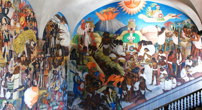 國家宮珍藏著壁畫《墨西哥人民的史詩》，長數十米。