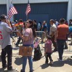 8000人入籍成功 親友團迎新公民