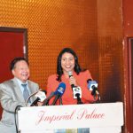 候任市長布里德 華埠謝票