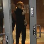 明星行賄送女入名校 FBI持槍逮人