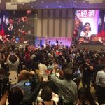 【多圖】韓國瑜出席晚宴 近千粉絲瘋狂