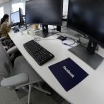 臉書內容審查員 時薪調至最低18元