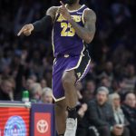 NBA/詹皇震撼暴扣+致勝罰球 湖人險勝國王