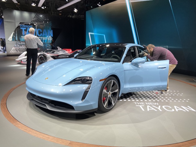 Porsche保捷汽推出全新款Taycon 4S。（者雨珊／影）