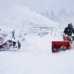 強風捲暴雪 周日班機亂!感恩節收假 美東逢第1場大雪