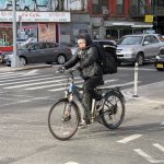 送貨員獲准用電單車 對外賣郎不公?