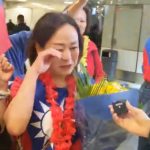 接機李佳芬 休士頓韓粉激動落淚