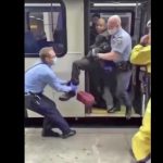 搭公車沒戴口罩 費城警察強拖下車